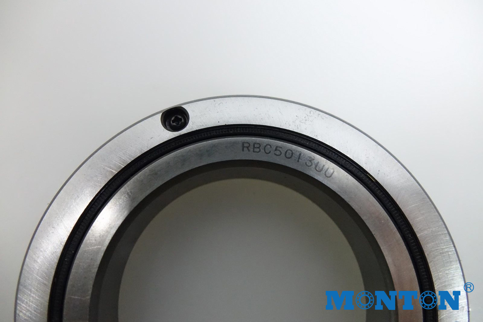RE9016UUCC0P5 precision machine tool spindle crossed roller bearings for rotary table