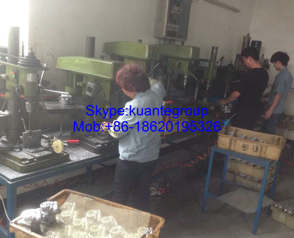 Car Hydaulic Steering Power Pump For Toyota Corolla 1995 AE100 44320-12390