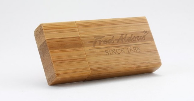 Customized Rectangle 4GB Storage Wood USB Flash Drive USB 2.0 Sticks 11 MB/s
