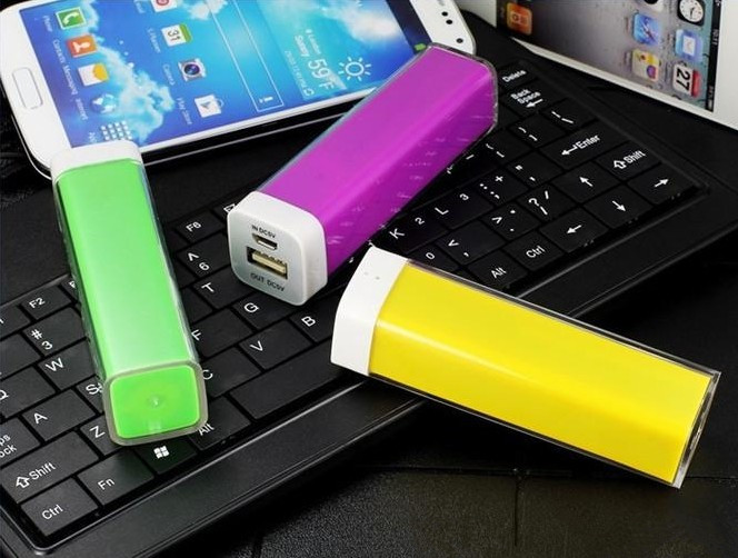 2600mAh Power Bank Charger Lipstick Portable Emergency External Battery Charger for Galaxy i9500 i9300 Note2 N7100 iphon