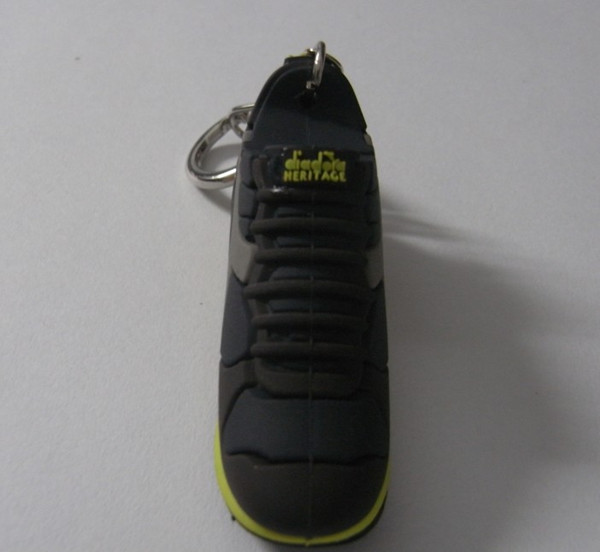 4GB/ 8GB Sport Shoe Shaped USB Keys / Customized Sport shoes USB memory / Pen Drive