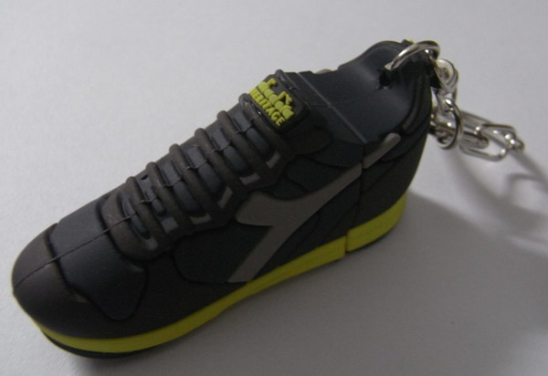 4GB/ 8GB Sport Shoe Shaped USB Keys / Customized Sport shoes USB memory / Pen Drive