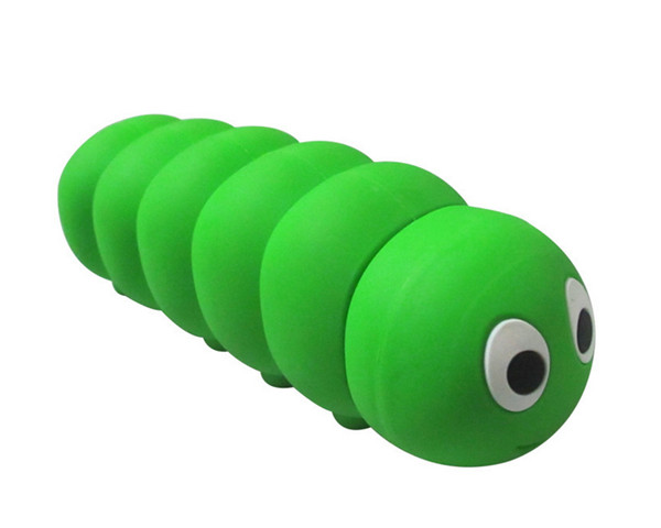 Natural Soft PVC 2600 mAh Cartoon Caterpillars Shaped Mini Power Bank for Charging App Ip Series and Android Smart Phone