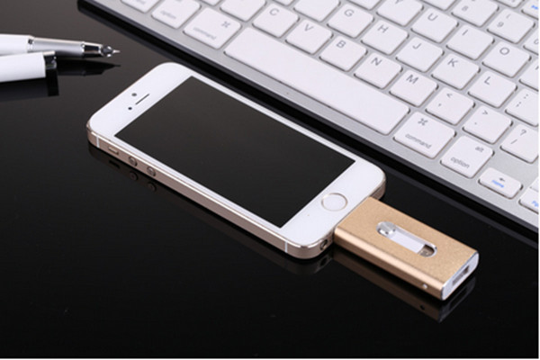 New products 2016 8GB iflash drive mobile phone custom otg usb disk for iphone 5 , PC