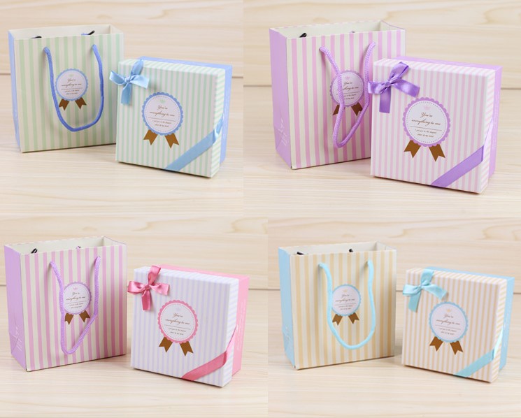 Lovely Birthday Party Gift Bags 250gsm C1S Paper Material For Children