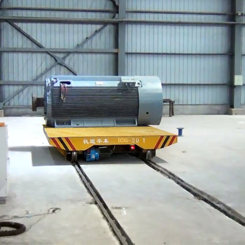 Track powered low voltage rail electric transfer car