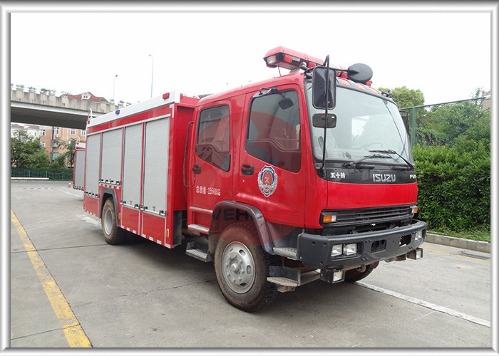 6T Fire Fighting Vehicle  Double Row , Foam Fire Service Truck Innovative Technology