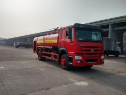 SINOTRUK HOWO 266HP 4x2 15000 liter water tank fire vehicle