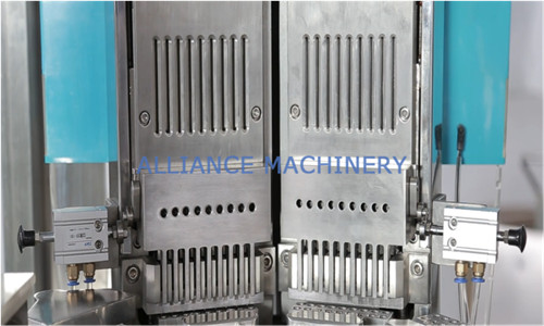 CFK2500 Fully Automatic Capsule Filler Machine Capsule/Granule Filling 18 Segment Bores Enclosed Turret Upgrade Design
