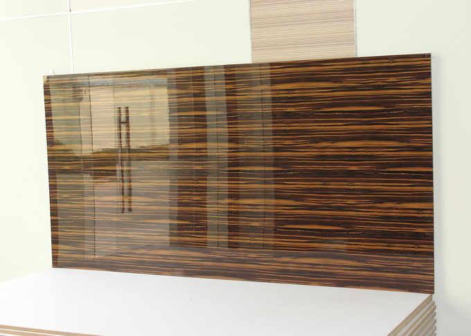 Contemporary Melamine Wood Grain 18mm MDF Board For Wardrobe / Cupboard