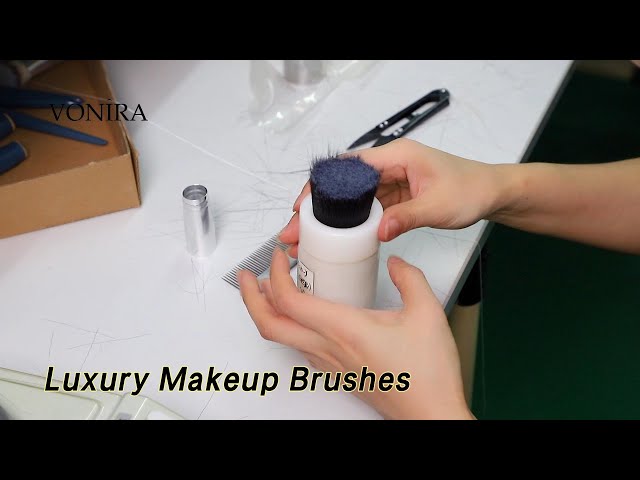 Precise Cheek Luxury Makeup Brushes Blue Hair Paddle Shape
