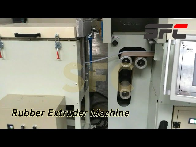 EPDM Rubber Extruder Machine 37 / 45kW Cold Feed Low Noise
