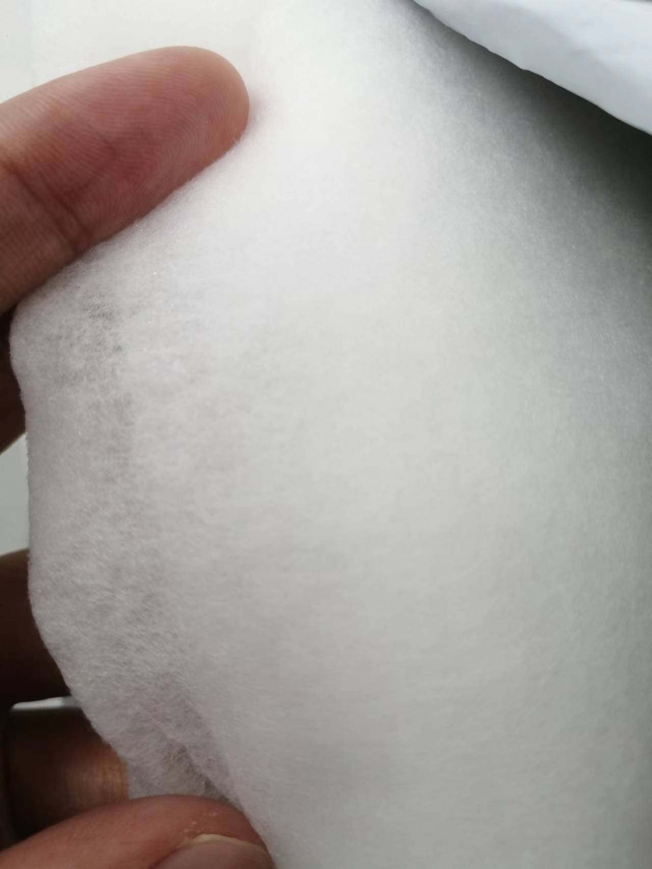 Loose Soft Hot Air Nonwoven Fabric Customised Color For Clothing Lining 0
