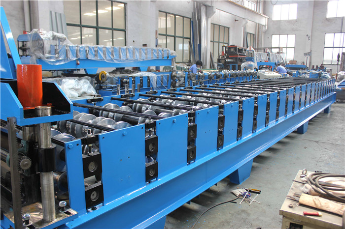 镀锌钢板楼承板成型机